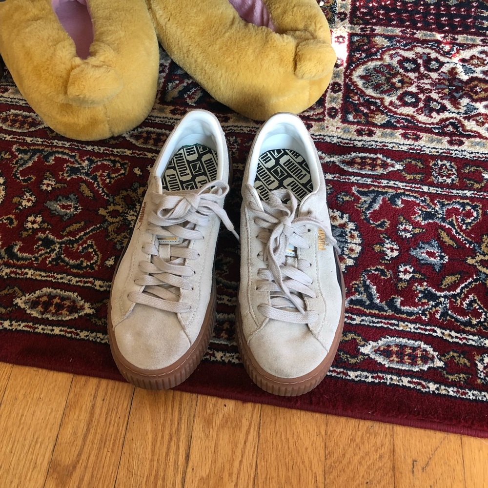 Puma woman suede sneaker